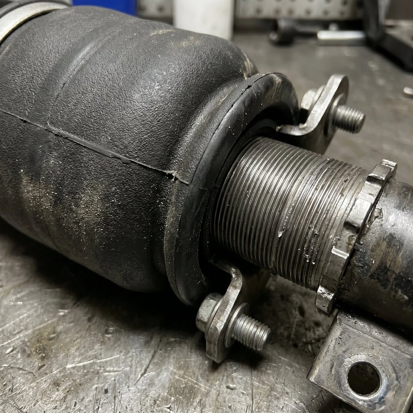 Complete Adjustable Air Suspension Kit with Management System
